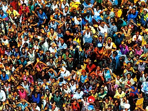 Vue du ciel - Ivory Coast - Crowd At Abengorou
